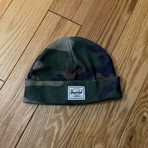 Herschel baby camo hat